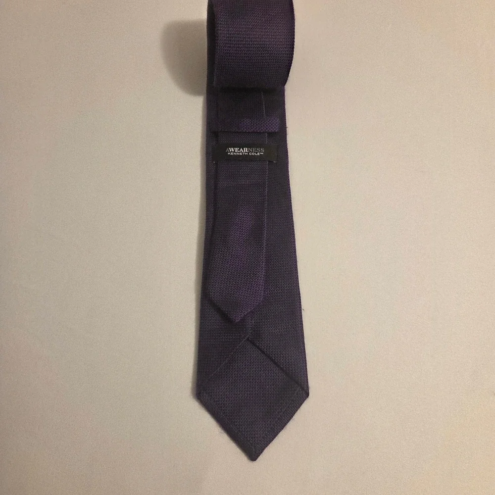 Awearness Kenneth Cole Mens Textured Solid Purple Silk Blend Necktie Tie